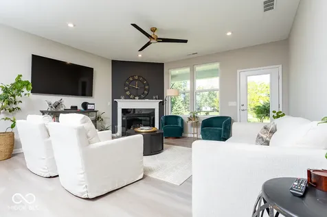 14856 Tiago Lane Fishers IN 46040