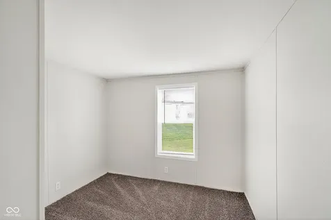 182 Echo Lake E Drive Mooresville IN 46158