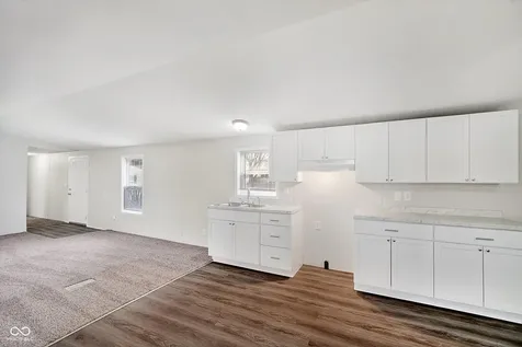 182 Echo Lake E Drive Mooresville IN 46158