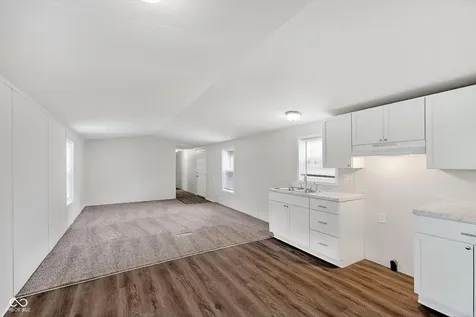 182 Echo Lake E Drive Mooresville IN 46158