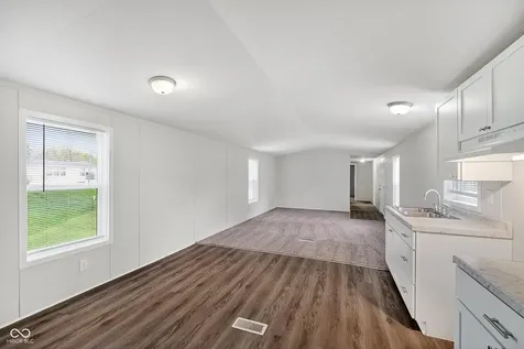 182 Echo Lake E Drive Mooresville IN 46158