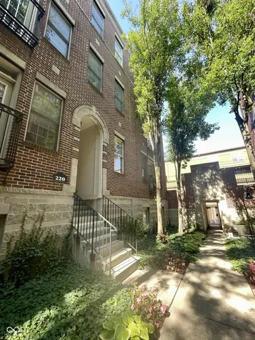 220 N Cleveland Street Indianapolis IN 46204