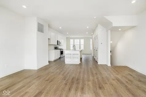 14524 Elsmere Lane Carmel IN 46074