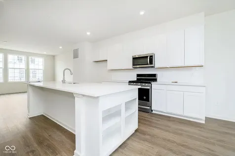 14524 Elsmere Lane Carmel IN 46074