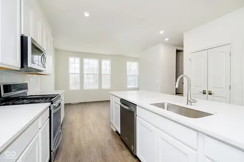 14524 Elsmere Lane Carmel IN 46074