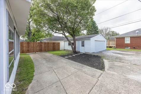 5325 E 10th Street Indianapolis IN 46219