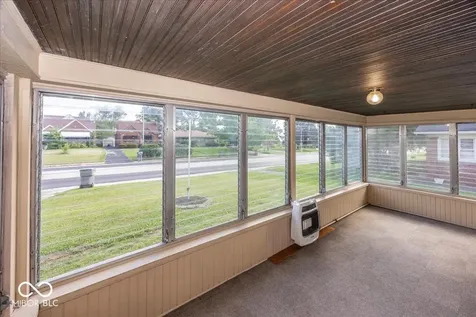 5325 E 10th Street Indianapolis IN 46219