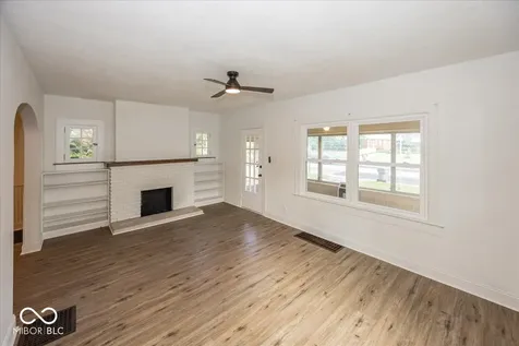 5325 E 10th Street Indianapolis IN 46219