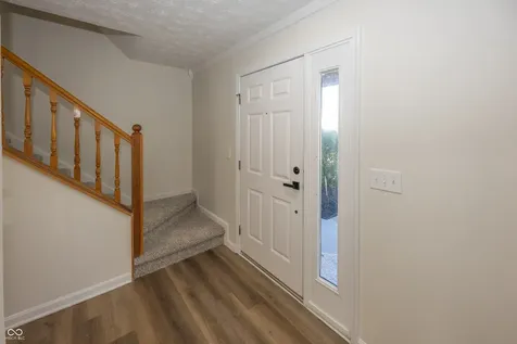 1225 Dale Hollow Drive Indianapolis IN 46229