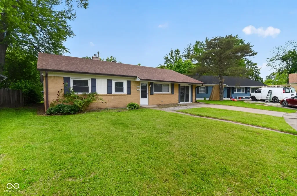 7229 E 34th Place Indianapolis IN 46226