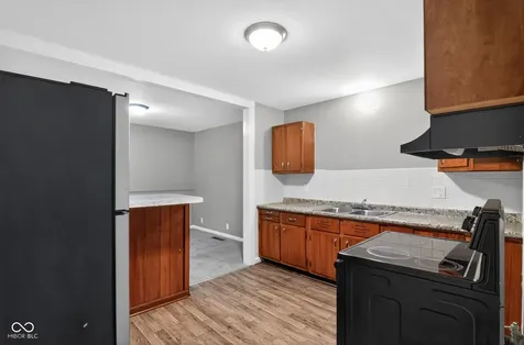 7229 E 34th Place Indianapolis IN 46226