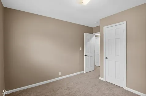 7229 E 34th Place Indianapolis IN 46226