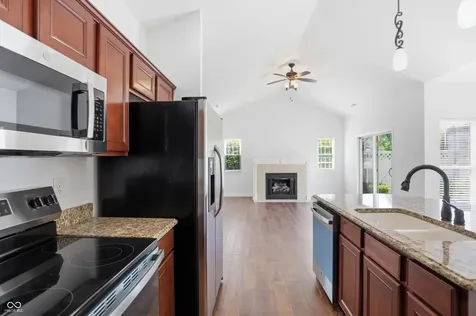 13905 Rue Royale Lane Mccordsville IN 46055