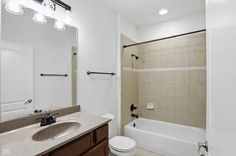 13905 Rue Royale Lane Mccordsville IN 46055