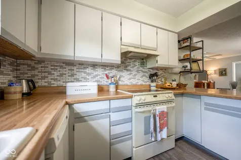 112 Longcastle Drive Greencastle IN 46135
