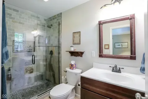 1675 E 81st Street Indianapolis IN 46240