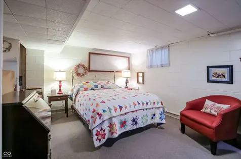 1675 E 81st Street Indianapolis IN 46240