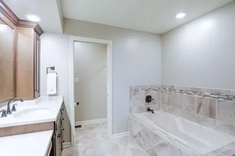 9543 Cedar Springs Drive Indianapolis IN 46260