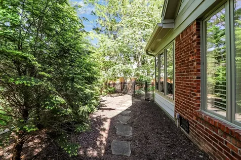9543 Cedar Springs Drive Indianapolis IN 46260