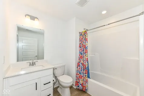19366 Mcbee Avenue Westfield IN 46074