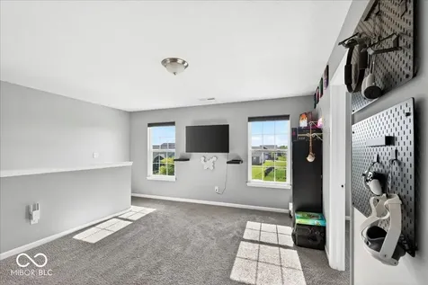 275 Longleaf Lane Greenfield IN 46140