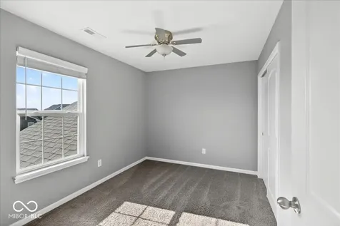 275 Longleaf Lane Greenfield IN 46140