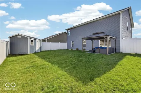275 Longleaf Lane Greenfield IN 46140