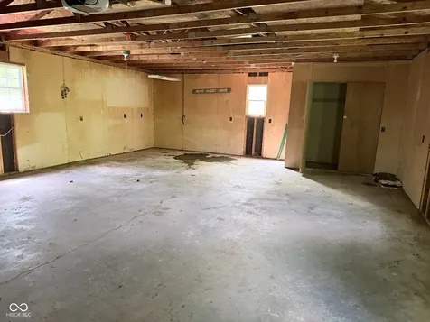 3334 W Harris Drive West Terre Haute IN 47885