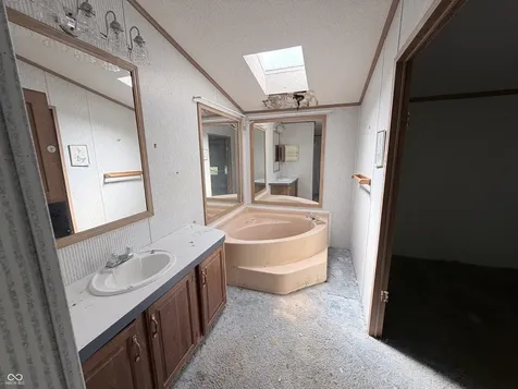 3334 W Harris Drive West Terre Haute IN 47885