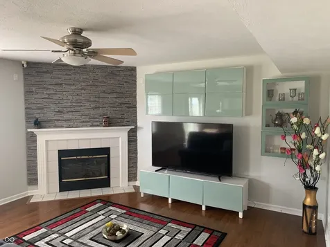 1601 Creekside Drive Brownsburg IN 46112