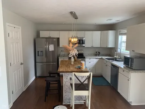 1601 Creekside Drive Brownsburg IN 46112