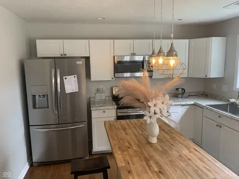 1601 Creekside Drive Brownsburg IN 46112