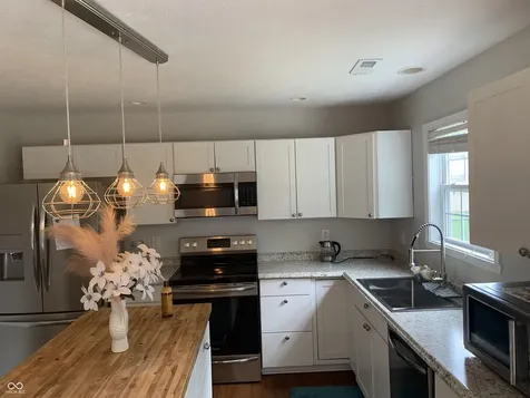 1601 Creekside Drive Brownsburg IN 46112