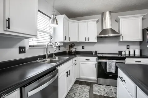 1043 Lichfield Lane Westfield IN 46074