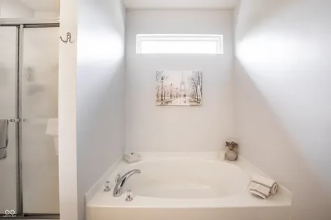 1043 Lichfield Lane Westfield IN 46074