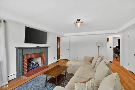 3513 Circle Boulevard Indianapolis IN 46220