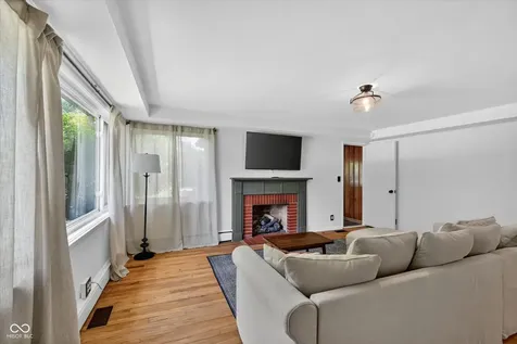 3513 Circle Boulevard Indianapolis IN 46220