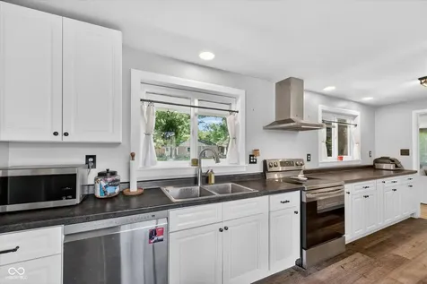 3513 Circle Boulevard Indianapolis IN 46220