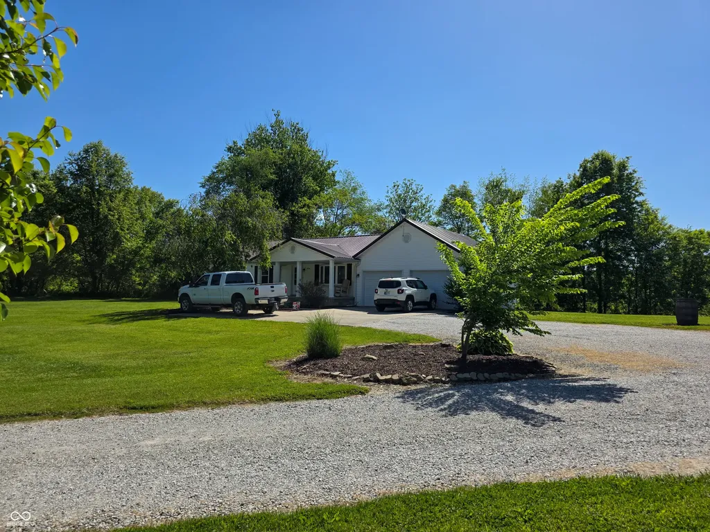 14534 W 900 N Jasonville IN 47438