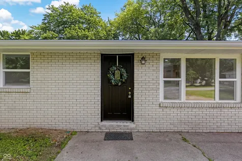 5961 N 200 W Columbus IN 47201