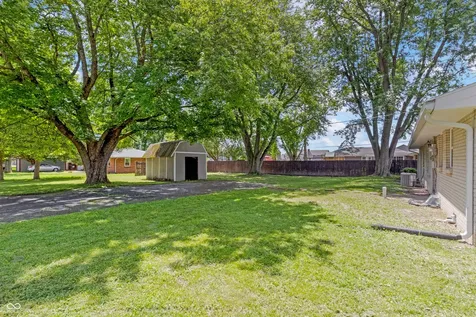 5961 N 200 W Columbus IN 47201