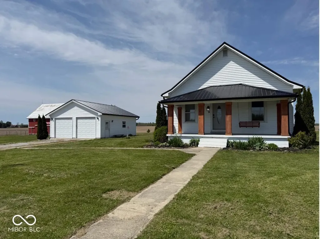5682 S 800 W Tipton IN 46072