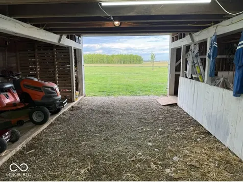 5682 S 800 W Tipton IN 46072