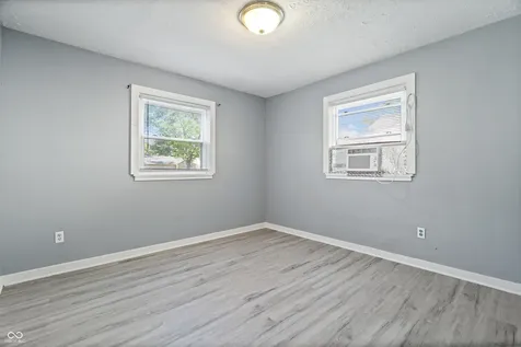 6232 Raleigh Drive Indianapolis IN 46219