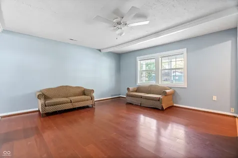 6232 Raleigh Drive Indianapolis IN 46219