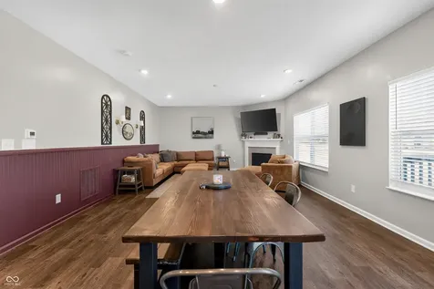 942 Ram Drive Franklin IN 46131