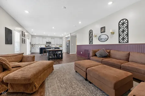 942 Ram Drive Franklin IN 46131