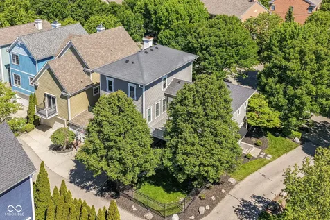 2003 Rhettsbury Street Carmel IN 46032