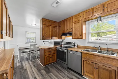 8149 S Pennsylvania Street Indianapolis IN 46227