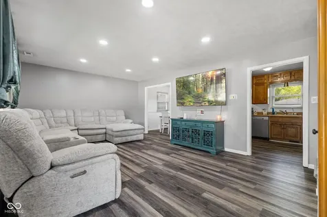 8149 S Pennsylvania Street Indianapolis IN 46227